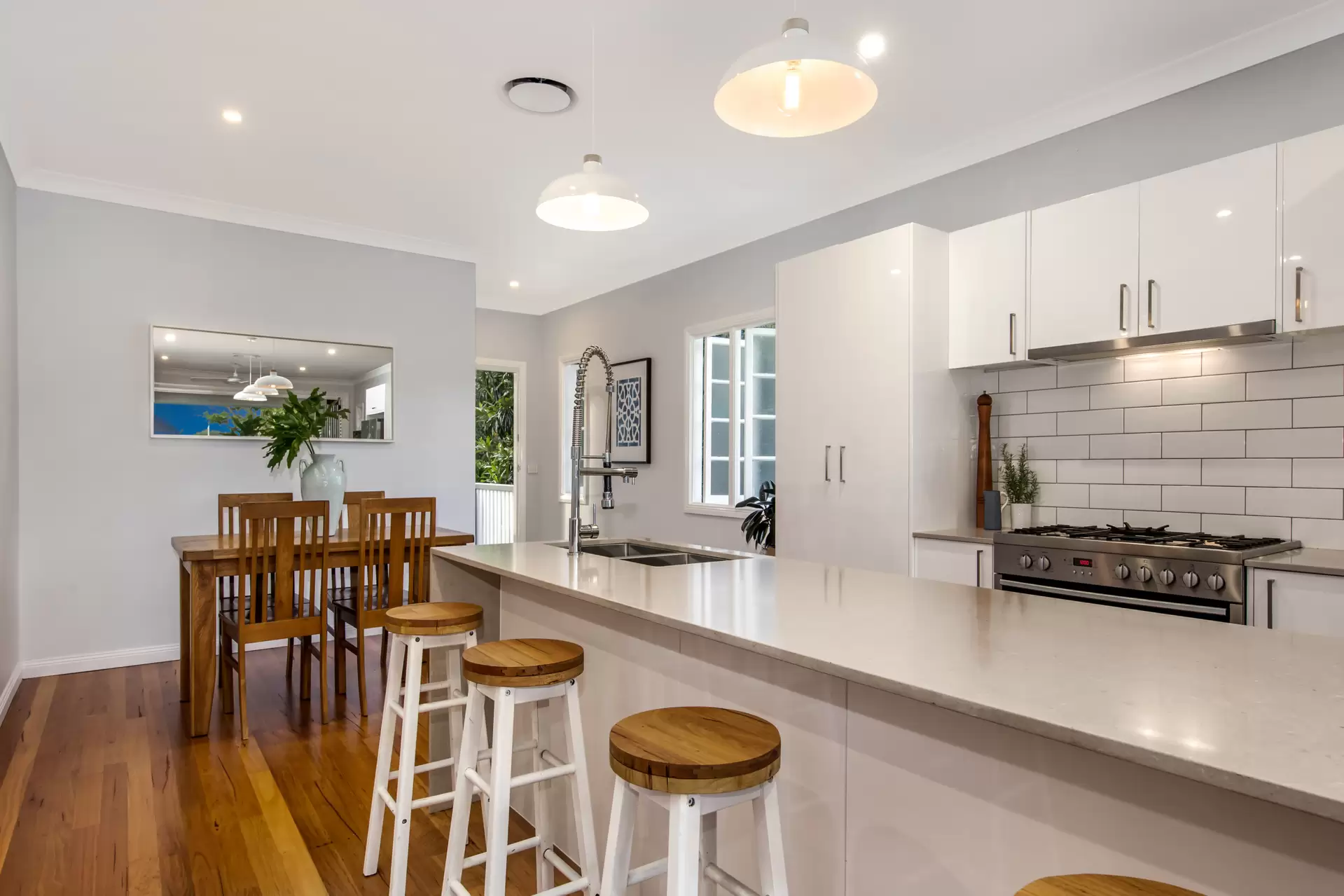 33 Ferricks Street, Stafford Sold by Queensland Sotheby's International Realty - image 1