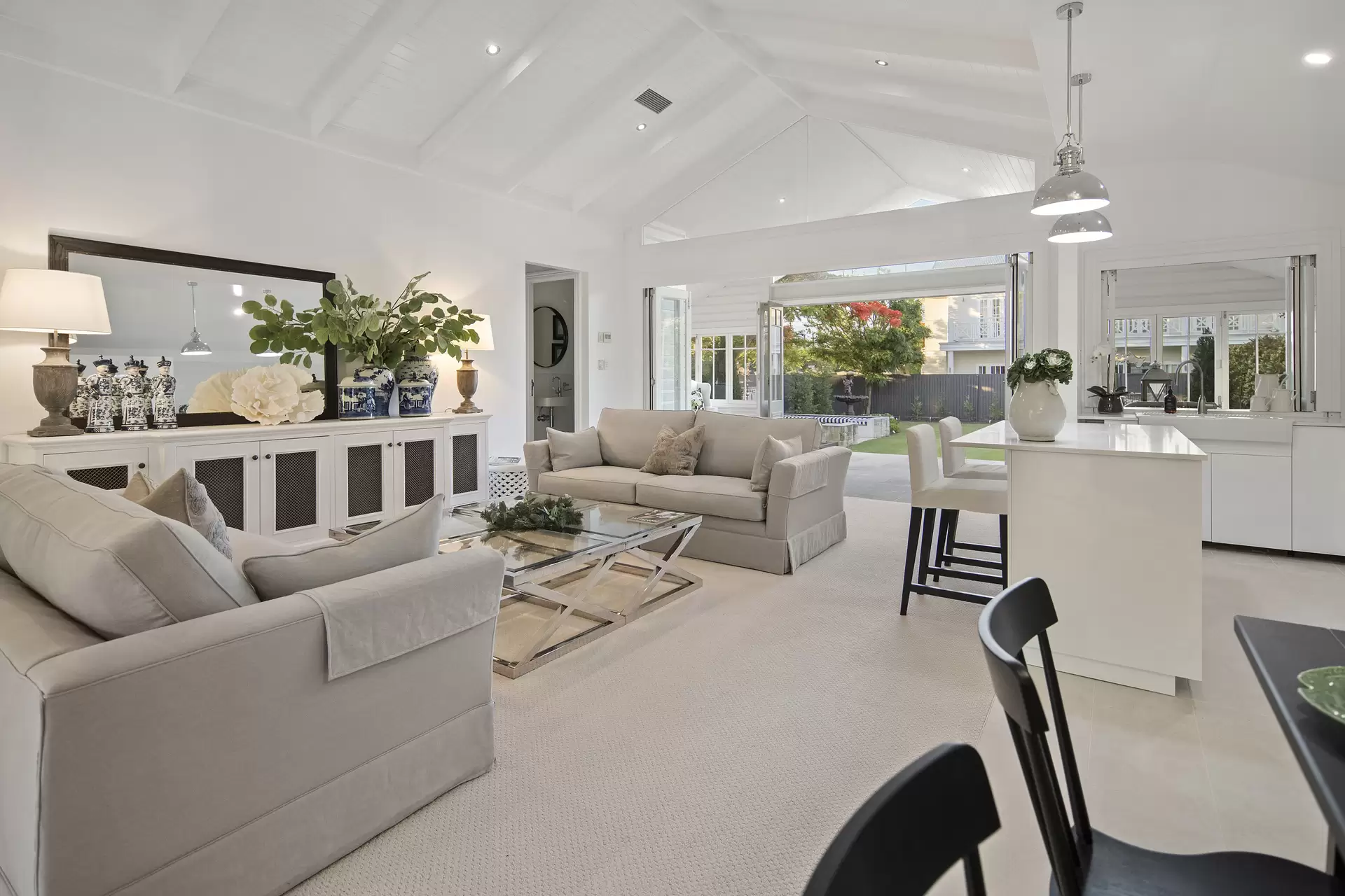 35 Emma Street, Wooloowin Sold by  - image 1