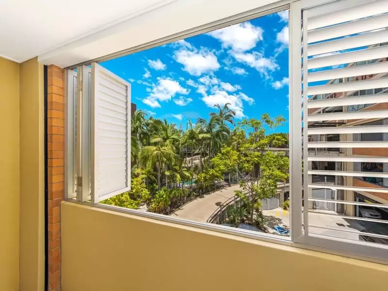 7/14 Macquarie Street, Teneriffe Sold by  - image 1