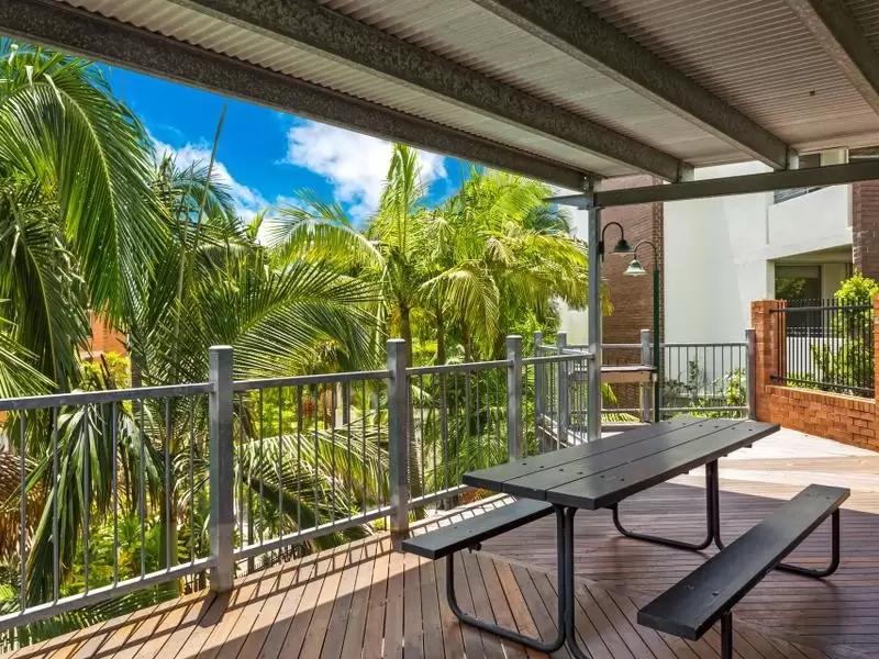 7/14 Macquarie Street, Teneriffe Sold by  - image 1