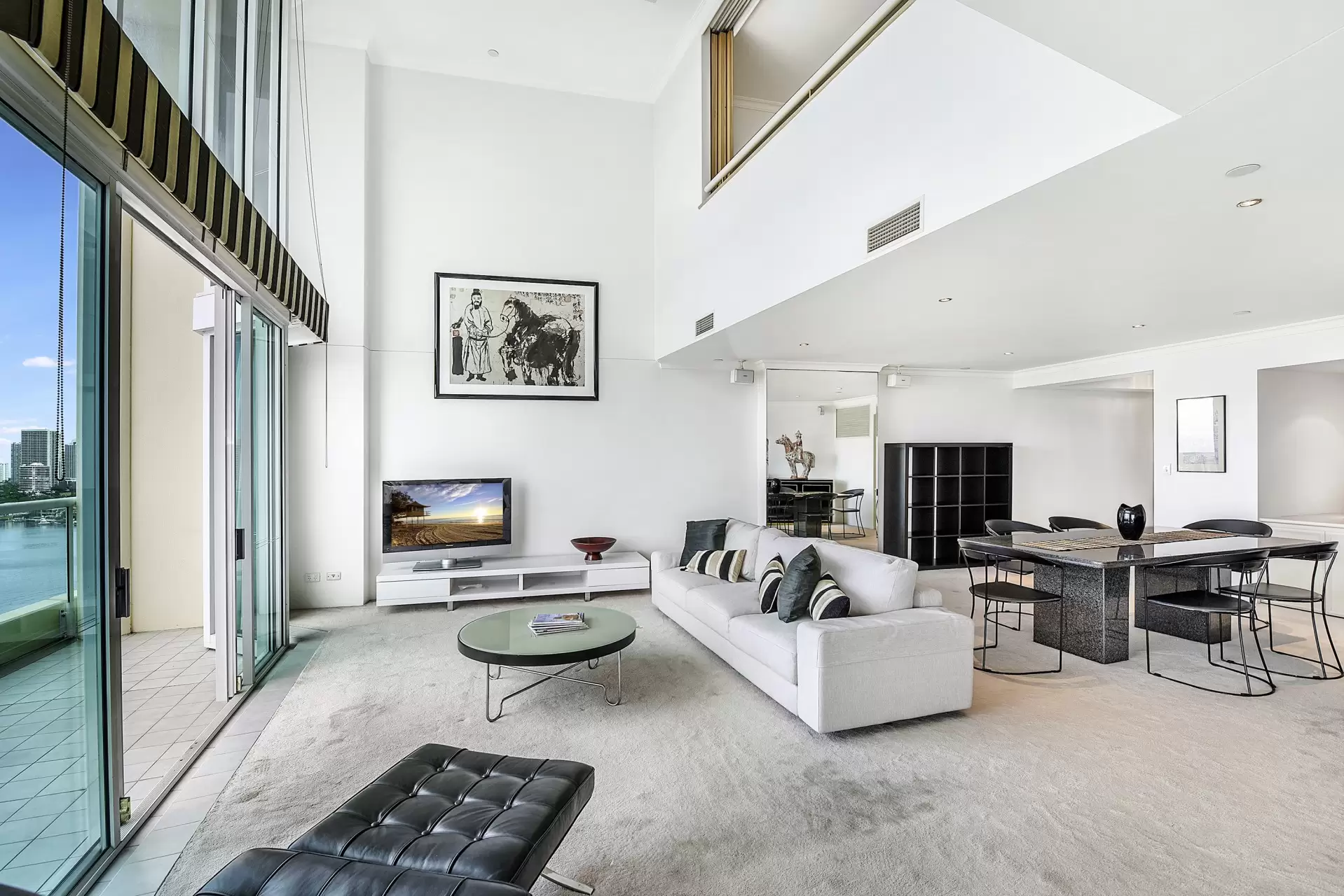 B17-3/75 Brighton Parade, Southport Sold by Queensland Sotheby's International Realty - image 1