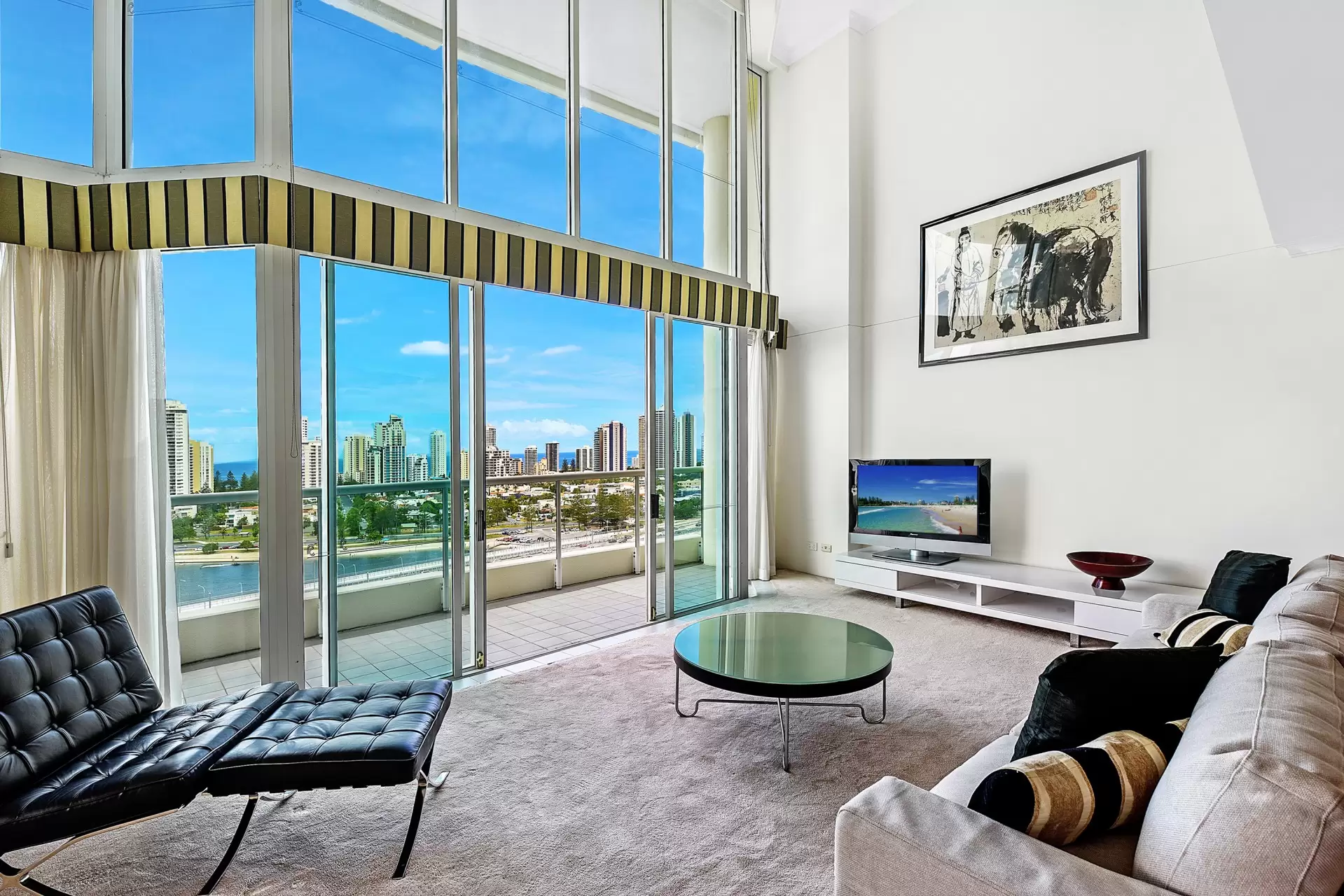 B17-3/75 Brighton Parade, Southport Sold by Queensland Sotheby's International Realty - image 1