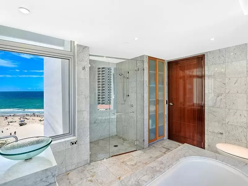 7/15 Northcliffe Terrace, Surfers Paradise Sold by Queensland Sotheby's International Realty - image 1