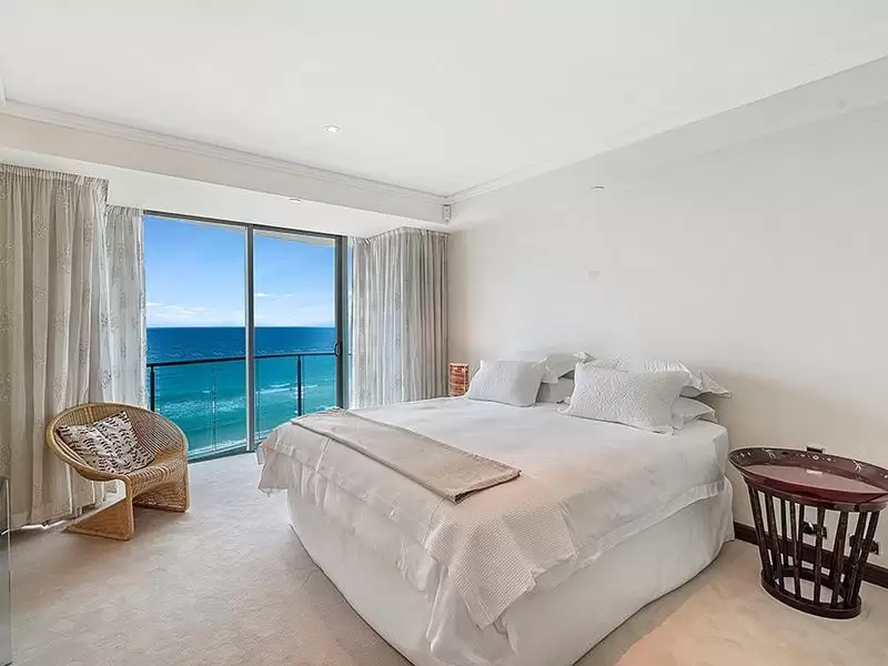 7/15 Northcliffe Terrace, Surfers Paradise Sold by Queensland Sotheby's International Realty - image 1