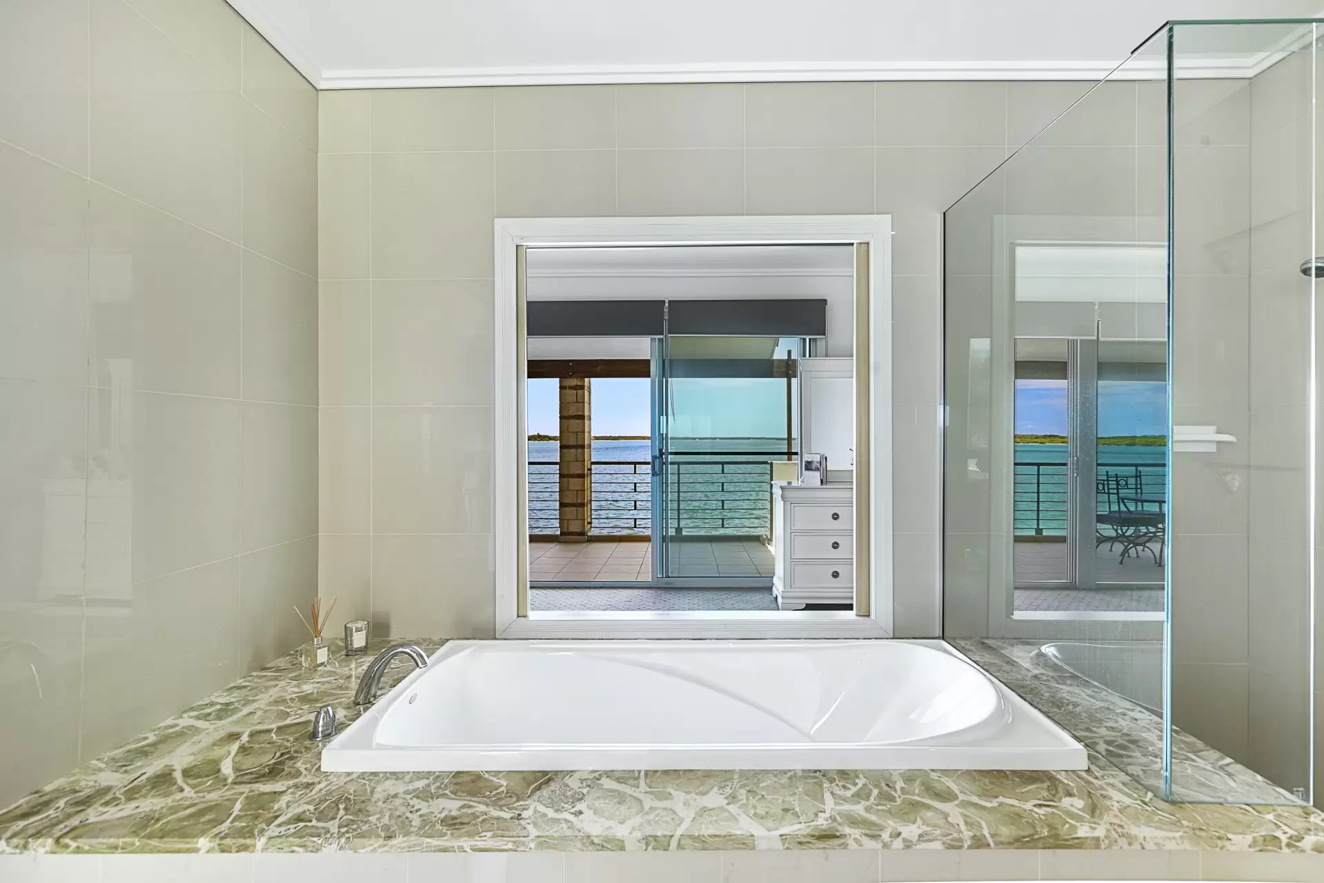 44 King Charles Drive, Sovereign Islands Sold by Queensland Sotheby's International Realty - image 1