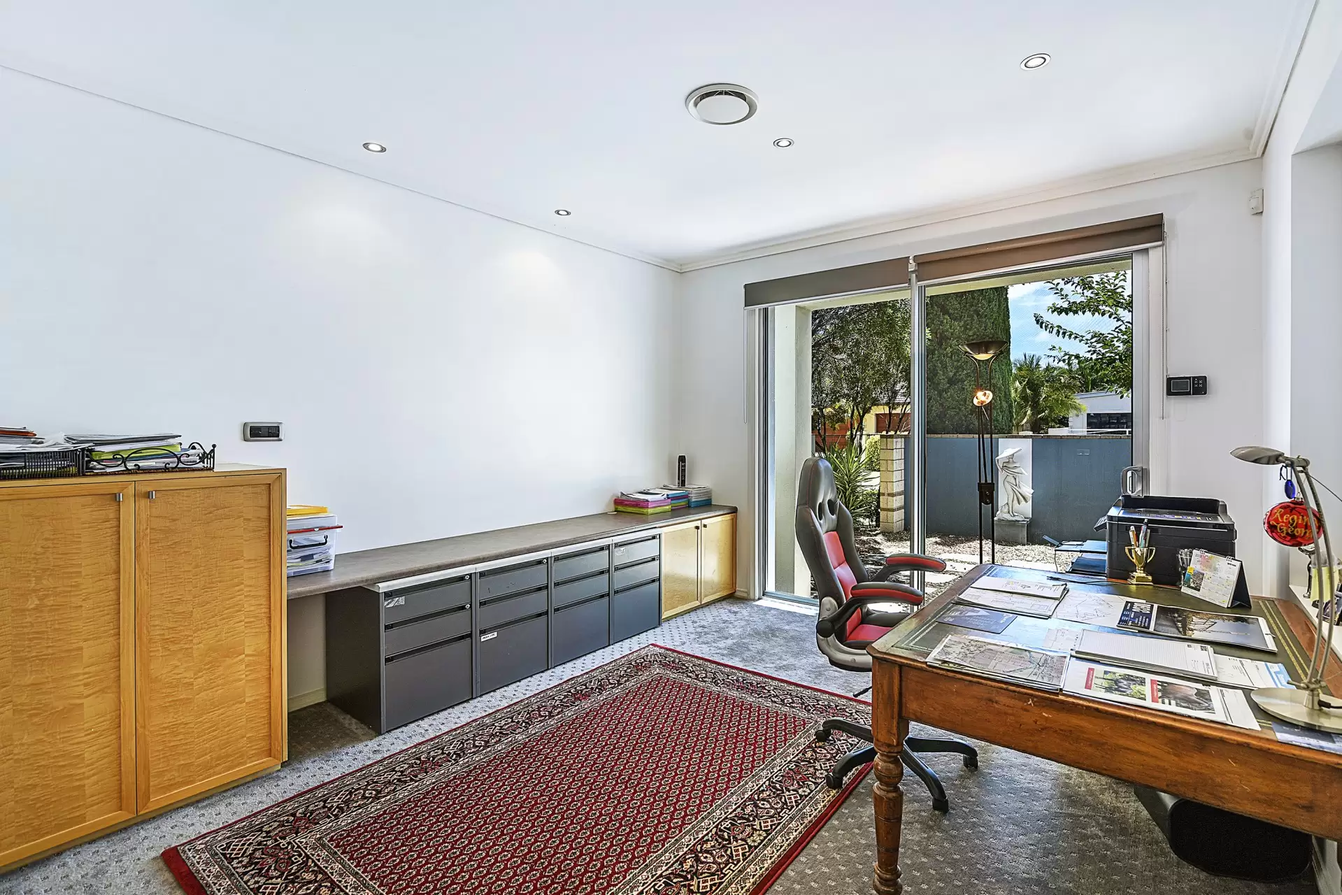 44 King Charles Drive, Sovereign Islands Sold by Queensland Sotheby's International Realty - image 1