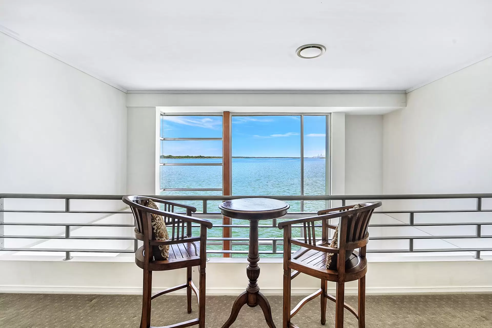 44 King Charles Drive, Sovereign Islands Sold by Queensland Sotheby's International Realty - image 1