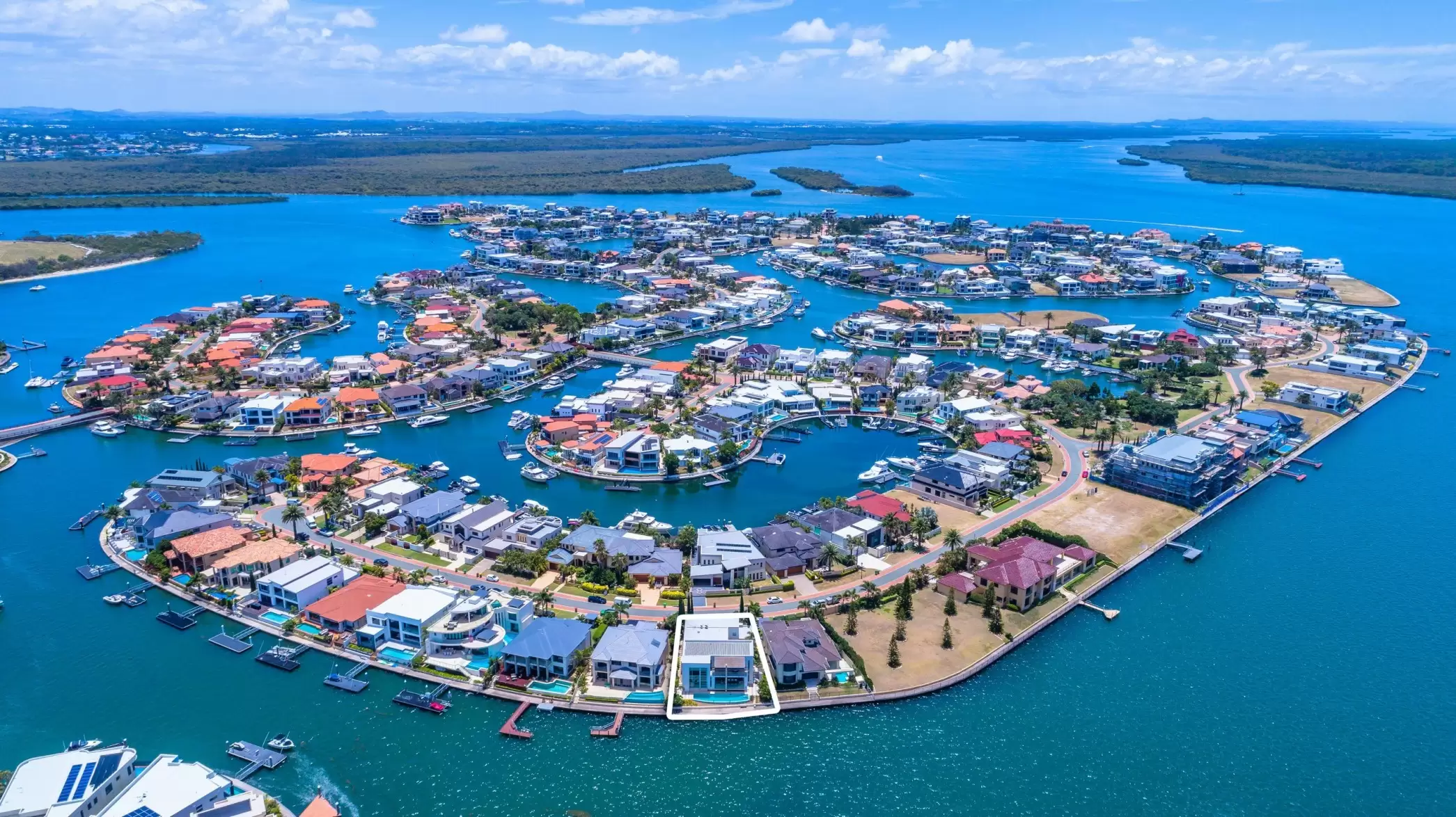 44 King Charles Drive, Sovereign Islands Sold by Queensland Sotheby's International Realty - image 1