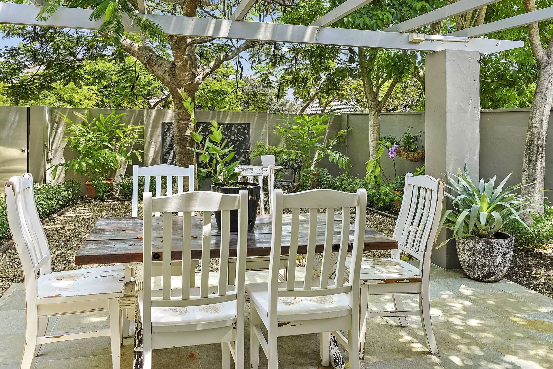 39 Salerno Street, Isle Of Capri Sold by  - image 1