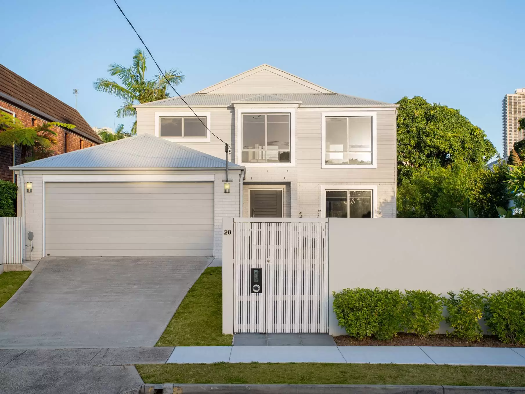 20 Brindisi Avenue, Isle Of Capri Sold by Queensland Sotheby's International Realty - image 1