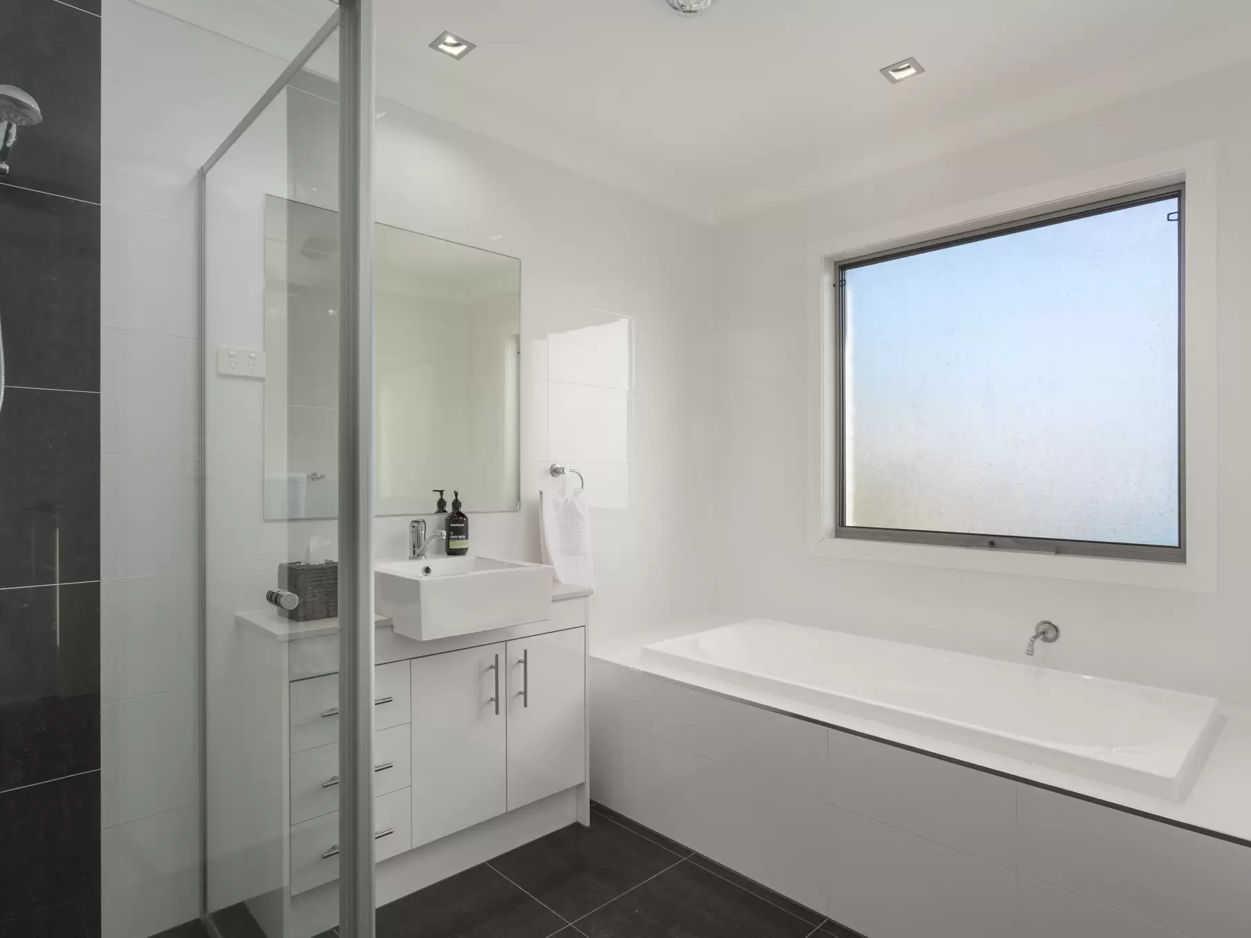20 Brindisi Avenue, Isle Of Capri Sold by Queensland Sotheby's International Realty - image 1