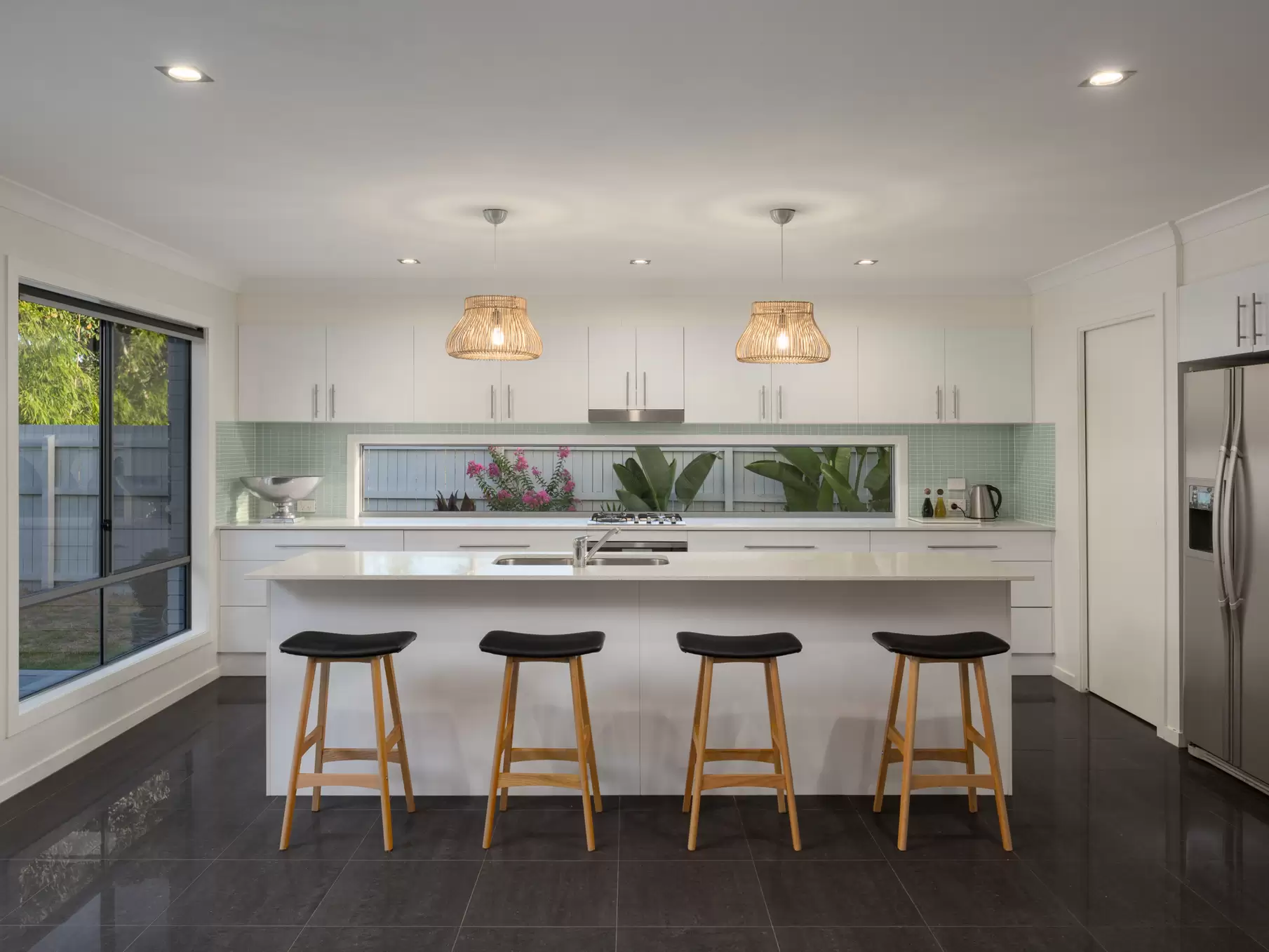 20 Brindisi Avenue, Isle Of Capri Sold by Queensland Sotheby's International Realty - image 1
