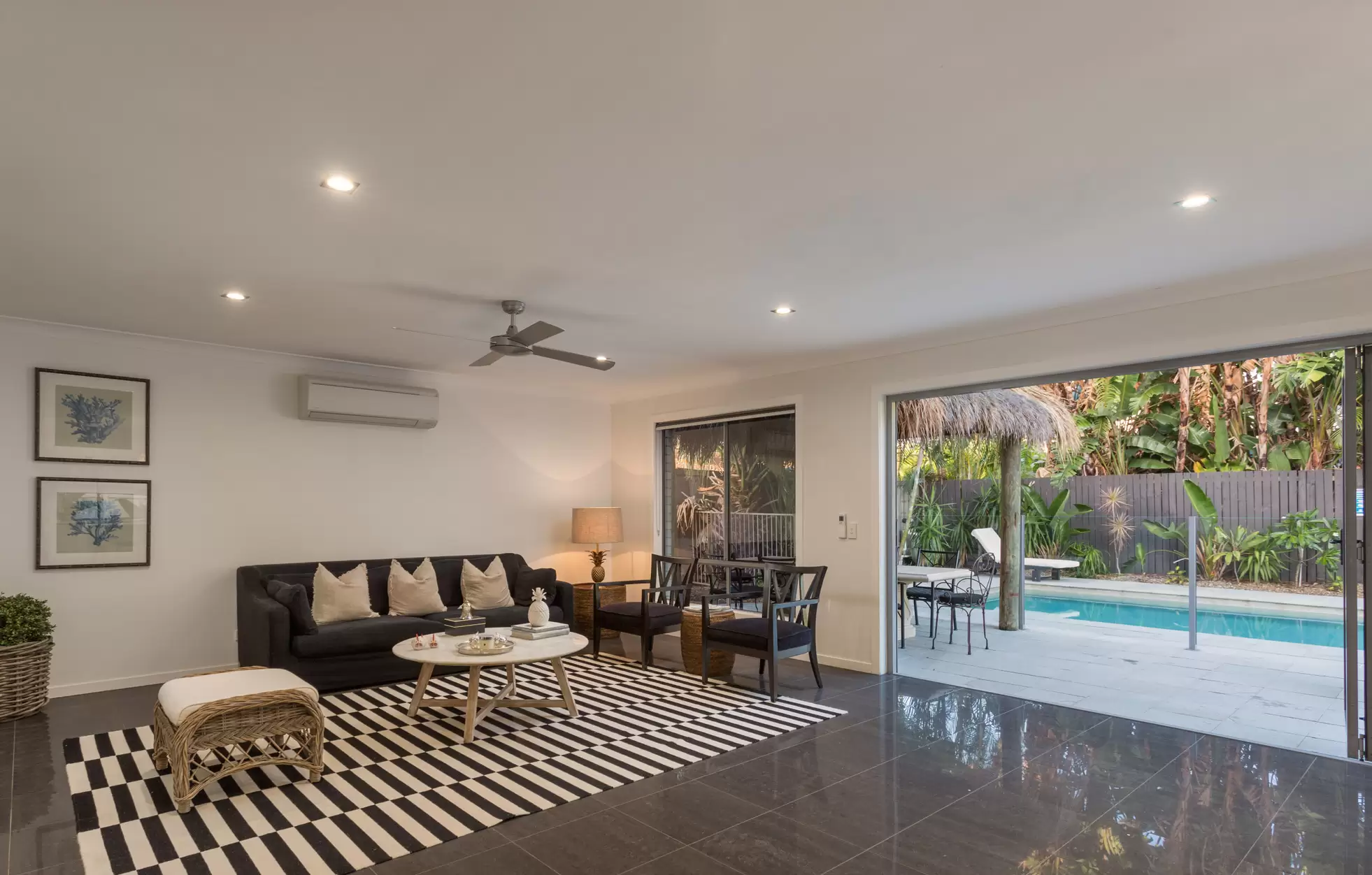 20 Brindisi Avenue, Isle Of Capri Sold by Queensland Sotheby's International Realty - image 1