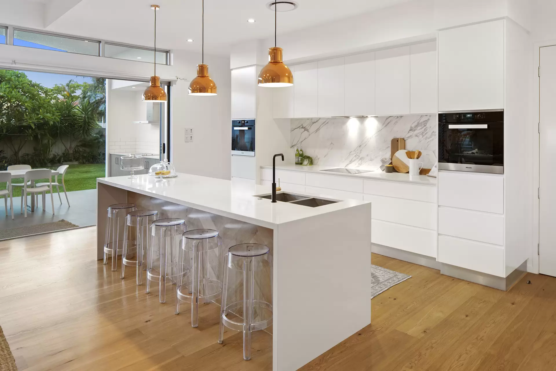 52 Emma Street, Wooloowin Sold by Queensland Sotheby's International Realty - image 1