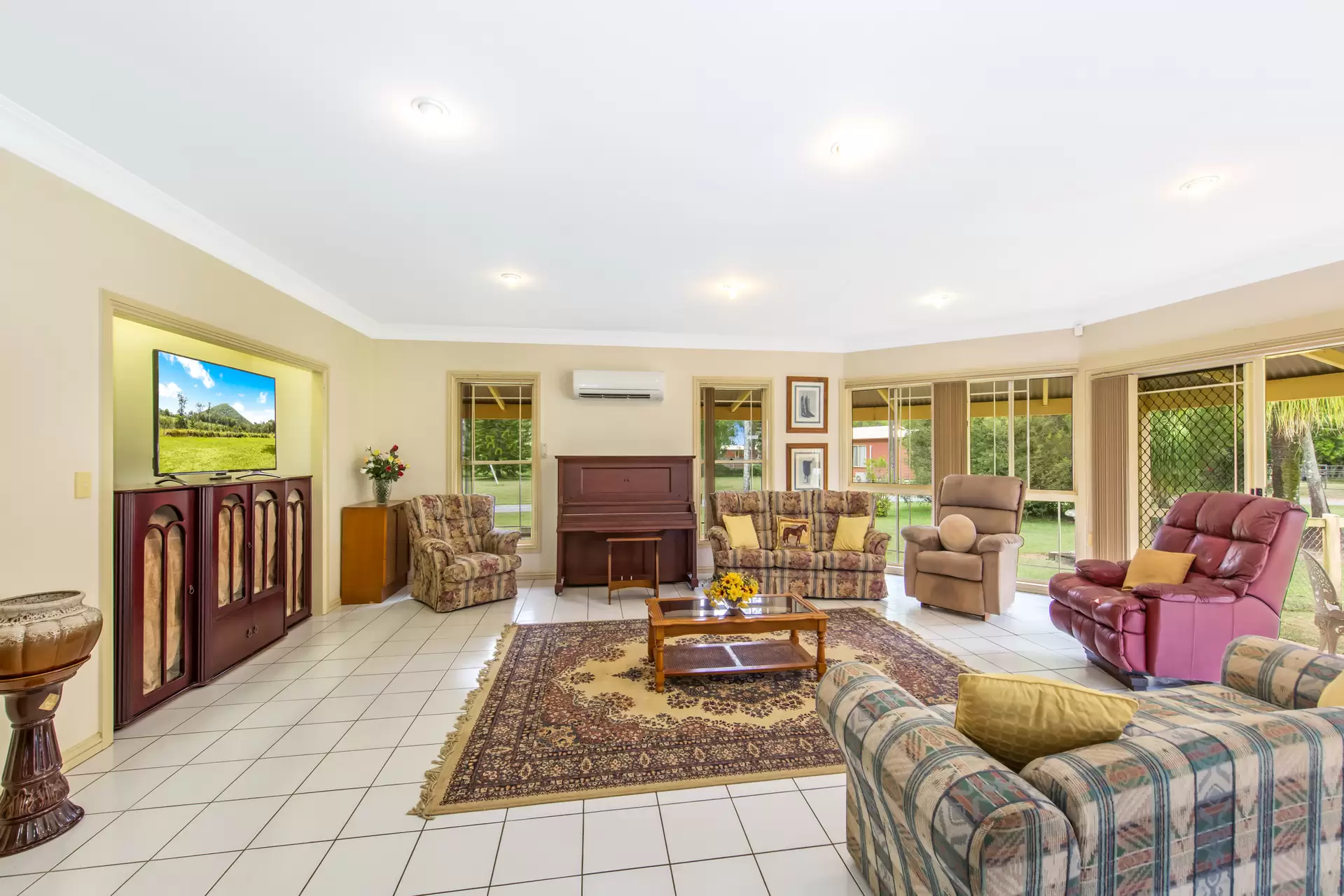 50  McRae Road, Elimbah Sold by Queensland Sotheby's International Realty - image 1