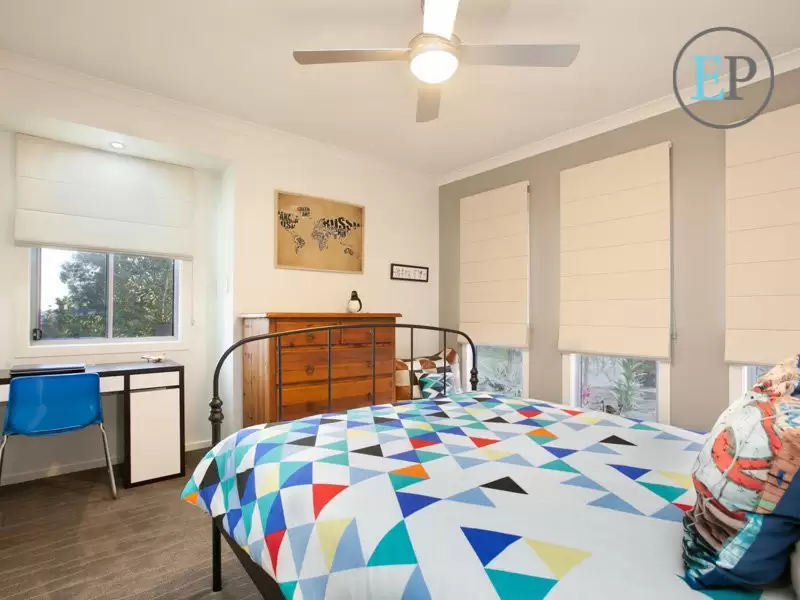 27 Range Drive, Tanah Merah Sold by Queensland Sotheby's International Realty - image 1
