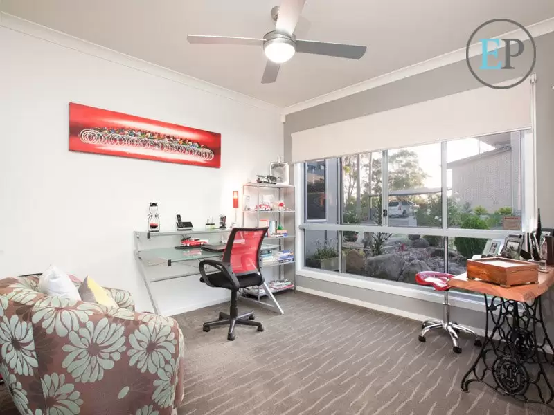 27 Range Drive, Tanah Merah Sold by Queensland Sotheby's International Realty - image 1