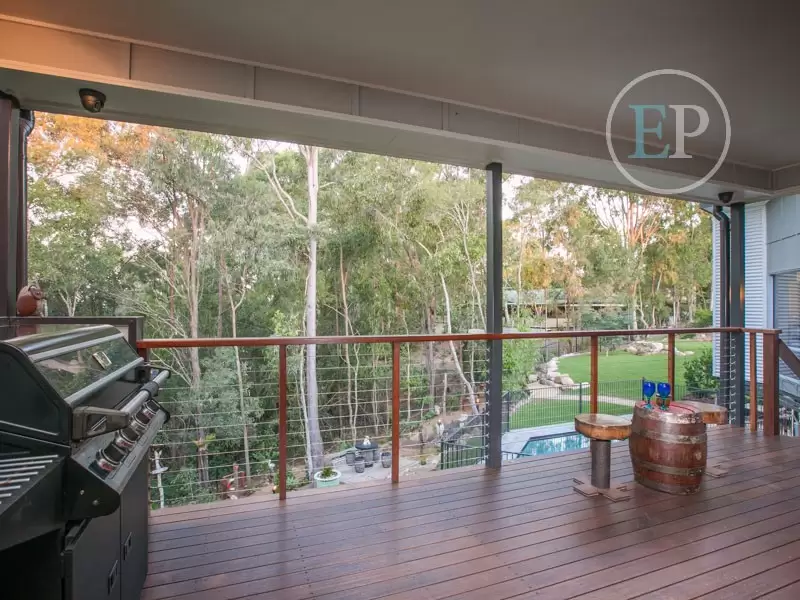 27 Range Drive, Tanah Merah Sold by Queensland Sotheby's International Realty - image 1