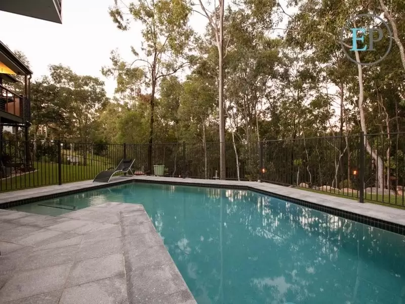 27 Range Drive, Tanah Merah Sold by Queensland Sotheby's International Realty - image 1