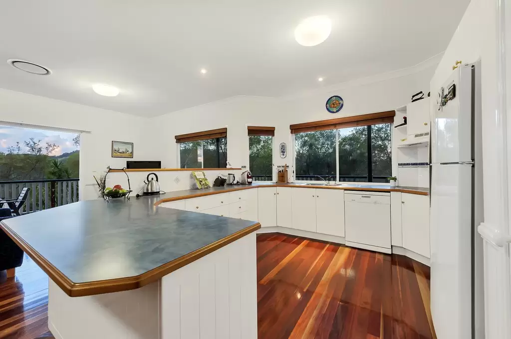 16 Ernest Krause Drive, Closeburn Sold by Queensland Sotheby's International Realty - image 1