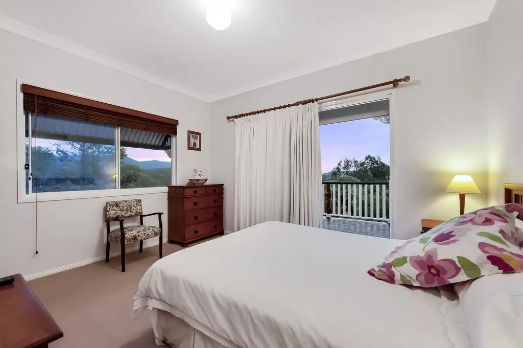 16 Ernest Krause Drive, Closeburn Sold by Queensland Sotheby's International Realty - image 1