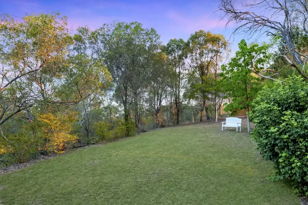 16 Ernest Krause Drive, Closeburn Sold by Queensland Sotheby's International Realty - image 1
