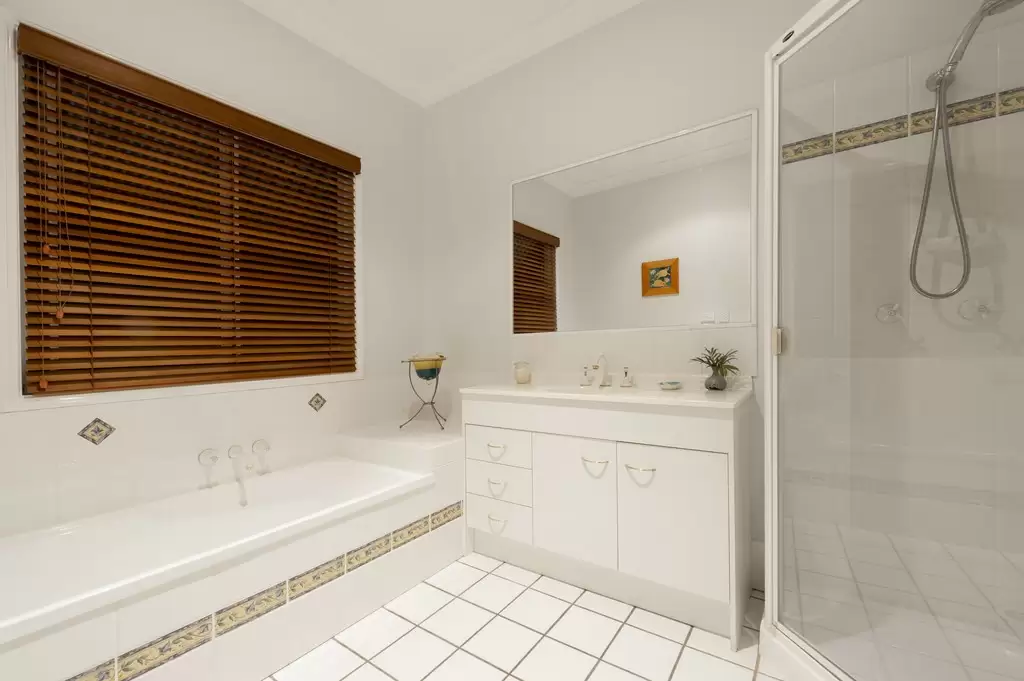 16 Ernest Krause Drive, Closeburn Sold by Queensland Sotheby's International Realty - image 1