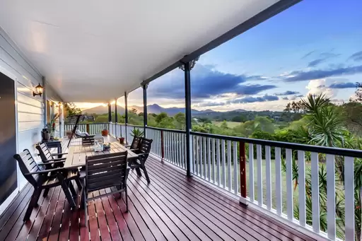 16 Ernest Krause Drive, Closeburn Sold by Queensland Sotheby's International Realty