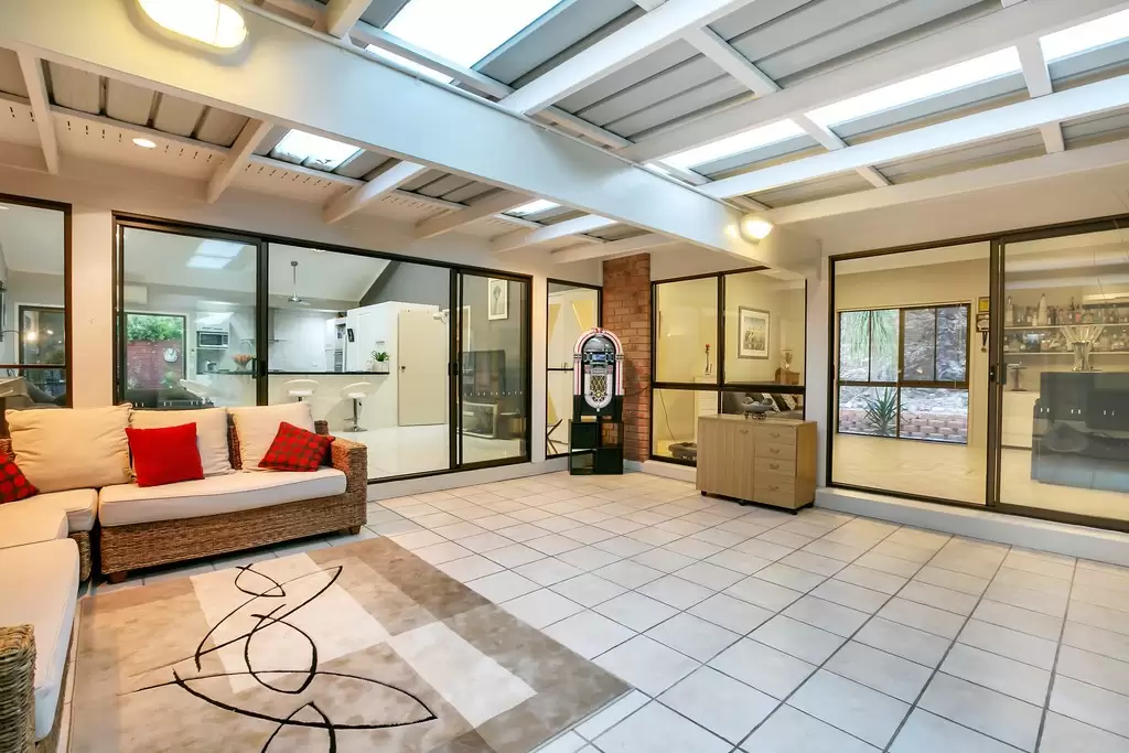 5 Lamorna Court, Ferny Hills Sold by Queensland Sotheby's International Realty - image 1