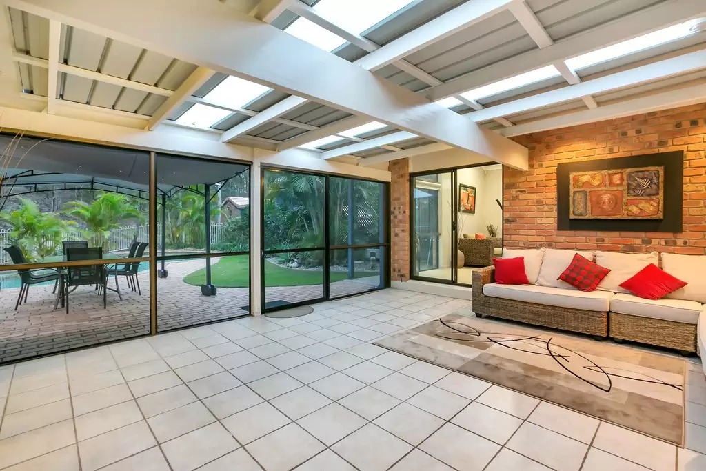 5 Lamorna Court, Ferny Hills Sold by Queensland Sotheby's International Realty - image 1