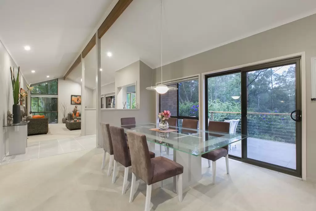 5 Lamorna Court, Ferny Hills Sold by Queensland Sotheby's International Realty - image 1